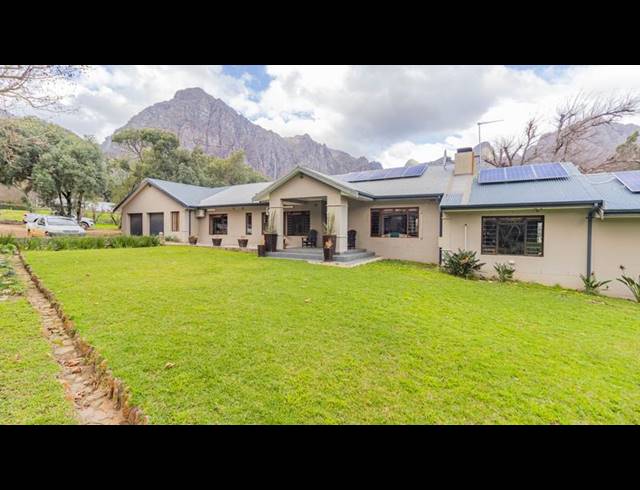 FARM FOR SALE IN KLEIN DRAKENSTEIN